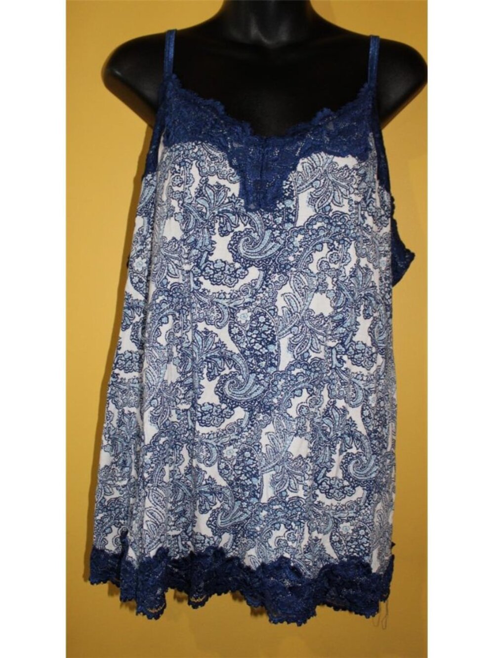 Lane Bryant Blue White Paisley 2x Lace Trimmed Cami Tank Y2K Style 18/20